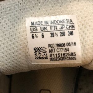 adidas Shoes - Original Adidas Classic Sneakers adidas Shoes - Original Adidas Classic Sneakers